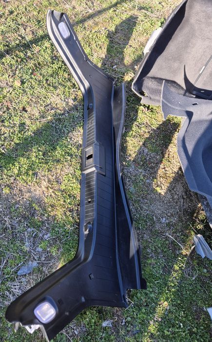 Кори,тапицерия багажник мерцедес w211 седан