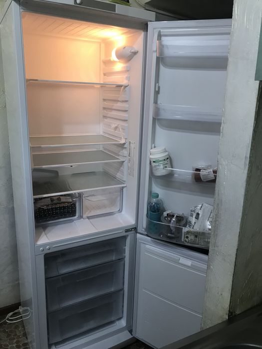 Продам холодильник