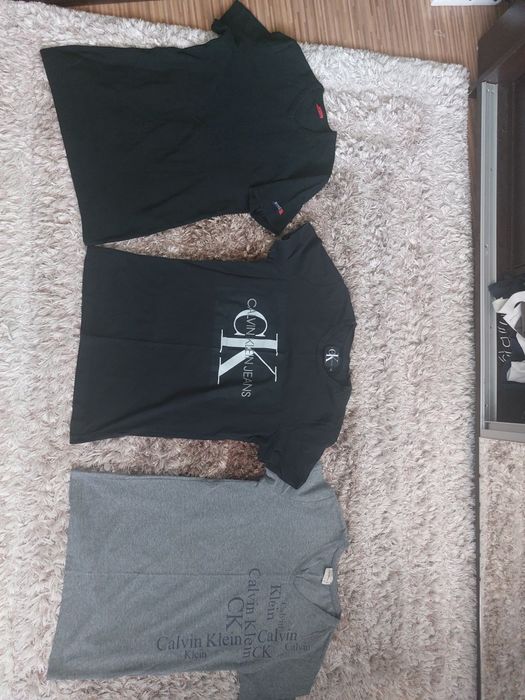 Calvin Klein, esprit тениски