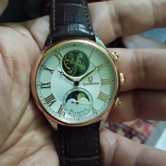 Ceas mecanic Zeitwächter, cu mecanism tourbillon