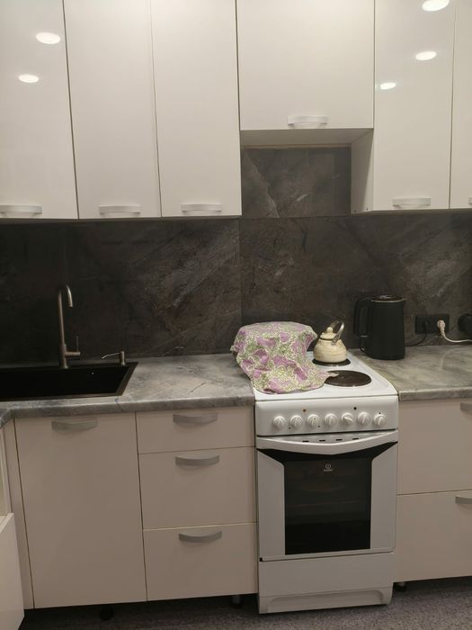 Продам четырехкомнатную квартиру