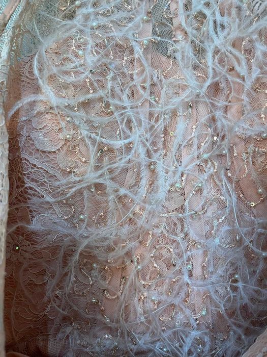 Продавам бална рокля