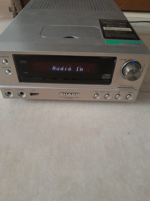 Boxe Bose și amplificator Sharp