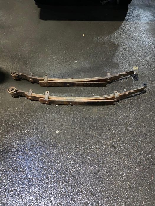 Митсубиси Л 200 Рессоры