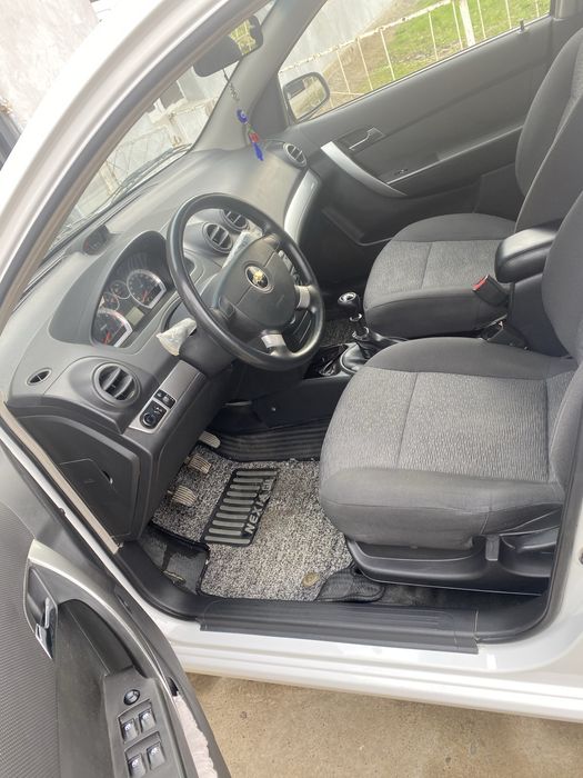 Nexia 3 sotiladi radnoy