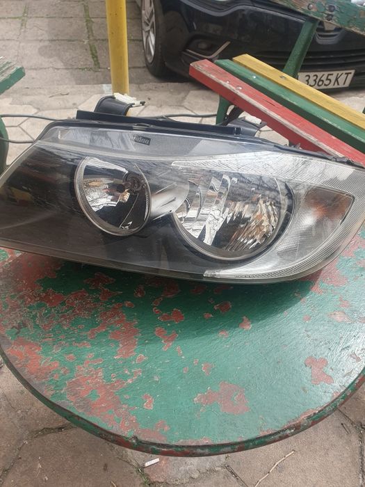 Фар за БМВ Е90 десен