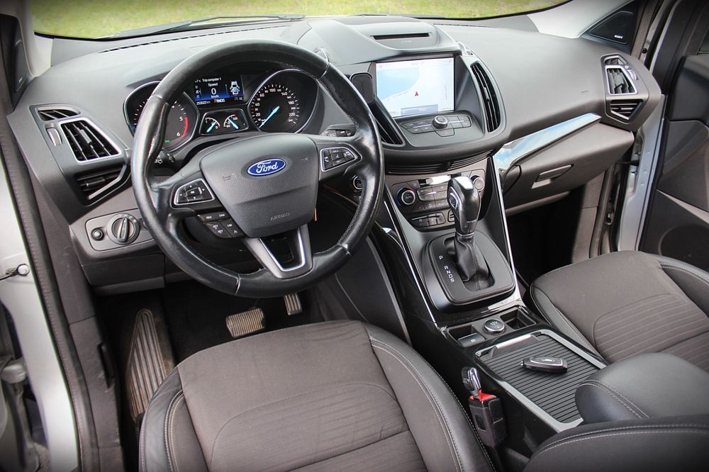 Vând Ford Kuga 2019