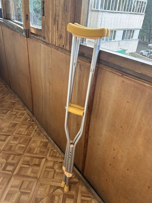 Продам костыли б/у