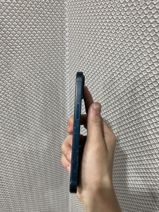 Продам iphone 13 128 гб