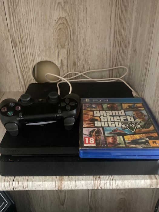 vand ps4,in stare foarte buna