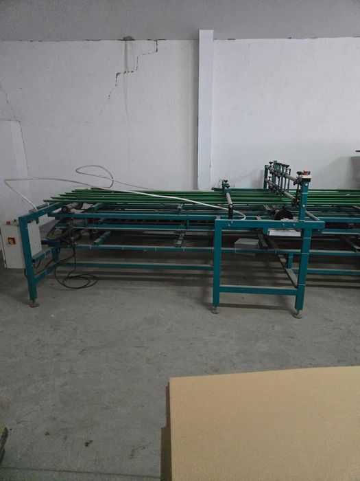 Полуавтоматична Машина за залепване на кашони