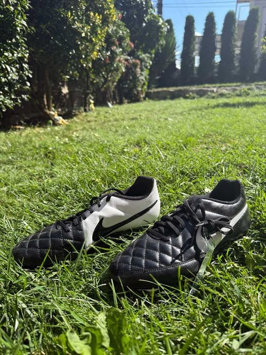 *НОВИ!* Nike Tiempo бутонки с метелни шипове