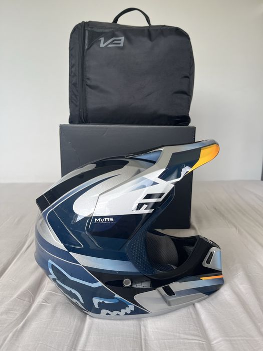 Каска Fox V3 (мотокрос,MX,DH, downhill)
