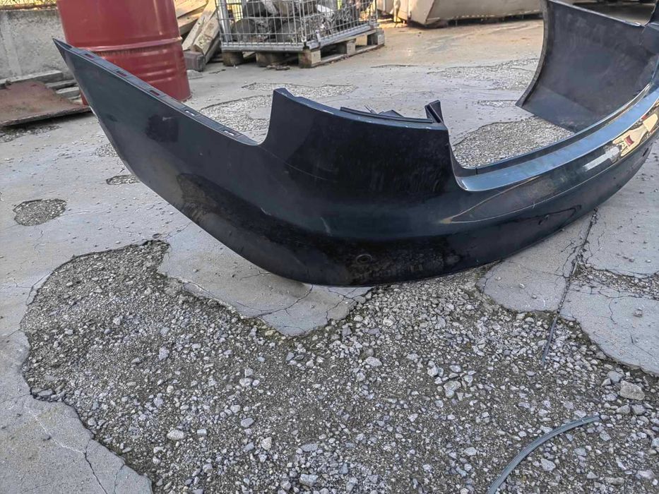 Продавам задна броня за А4 Б8 седан S-line