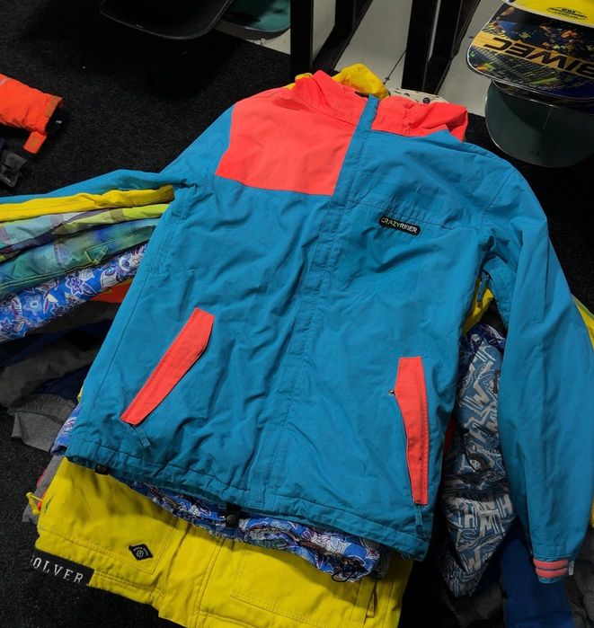 Распродажа зимних курток б/у