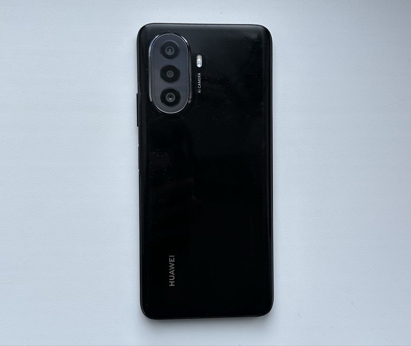 Huawei Nova Y73