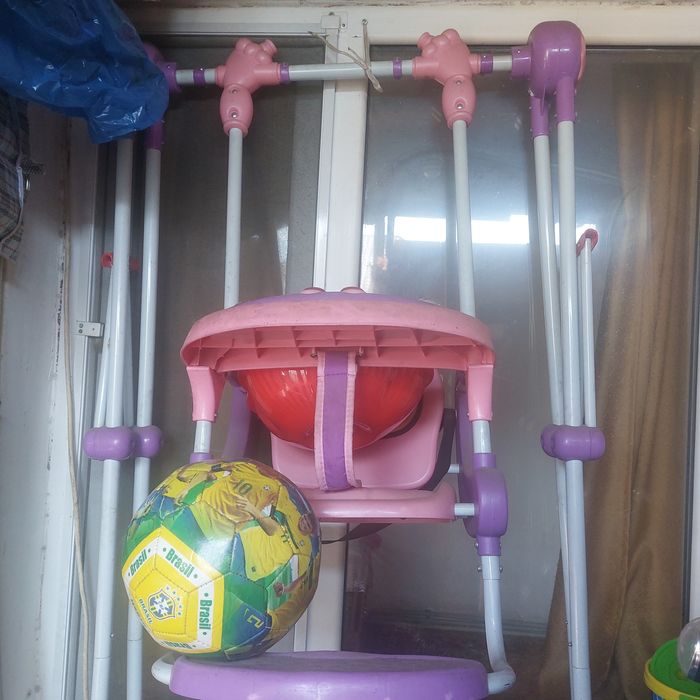 Качеля детски продам