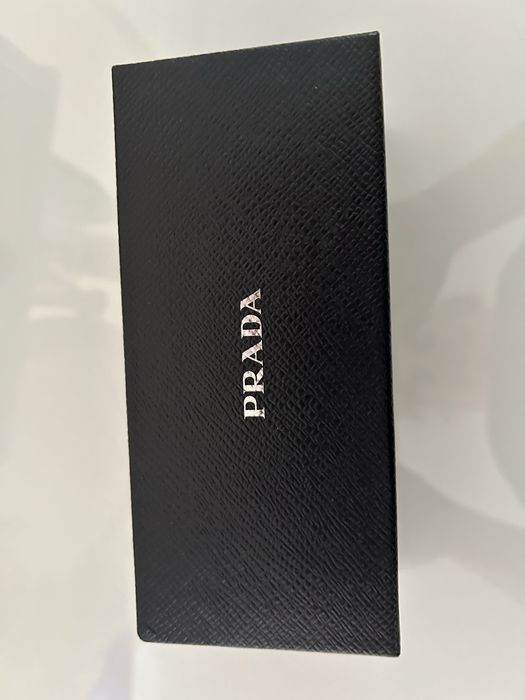 Продавам диоптрични очила от марка Прада