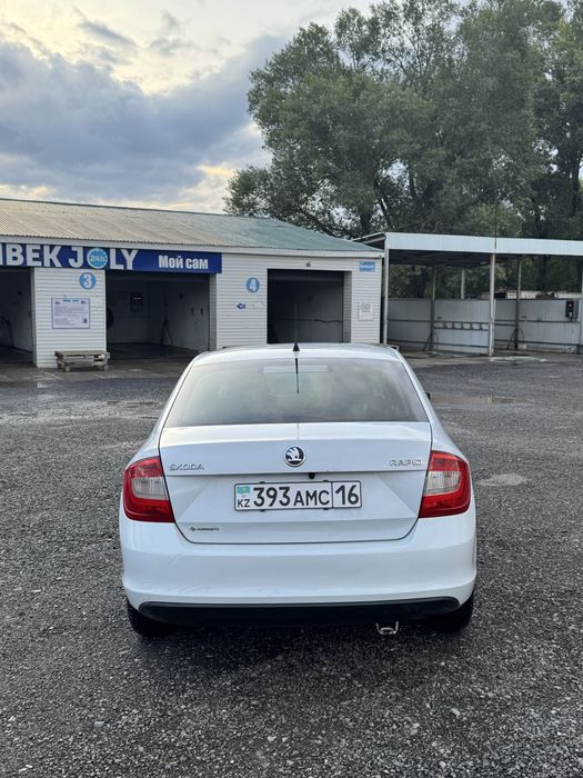 Skoda Rapid 2014 г