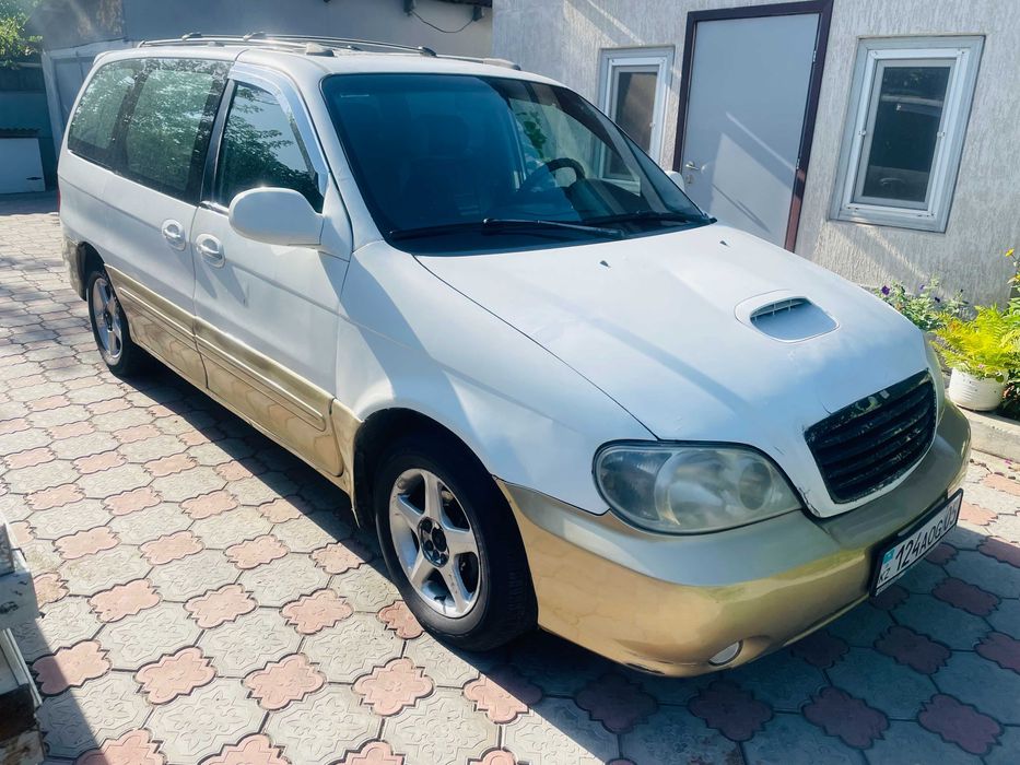 продам авто  KIA CARNIVAL