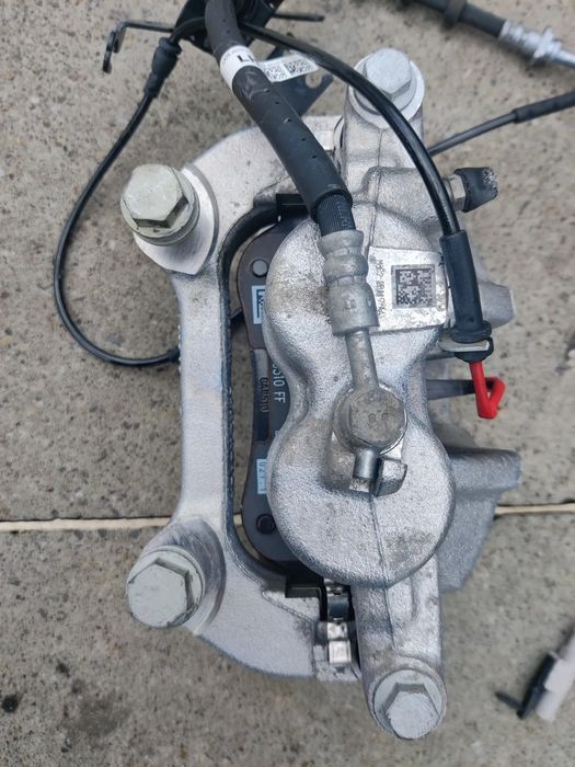 Etrier frana calaret stanga dreapta fata Land / Range Rover Evoque II L551 Discovery M8D2-2B119-AA / L91237