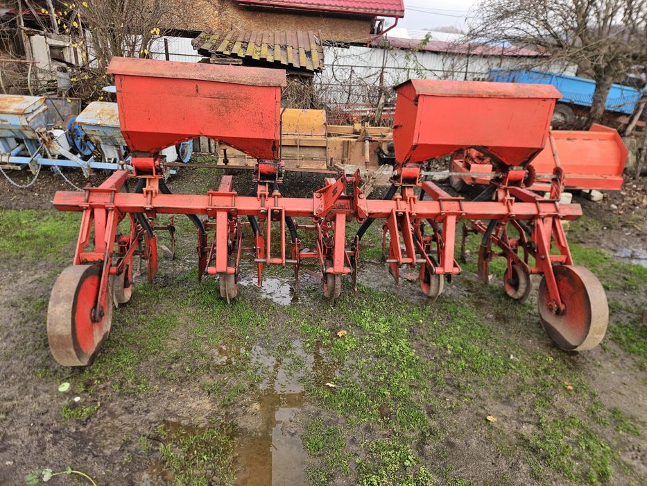 Prasitori sârbești 5 rânduri cu fertilizare