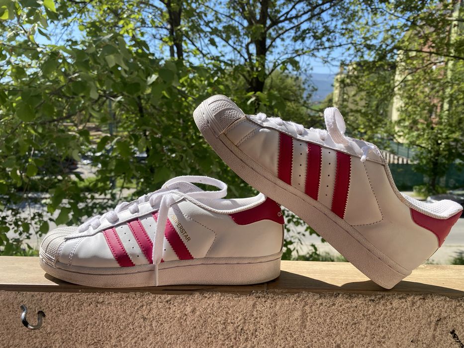 Маратонки adidas 38
