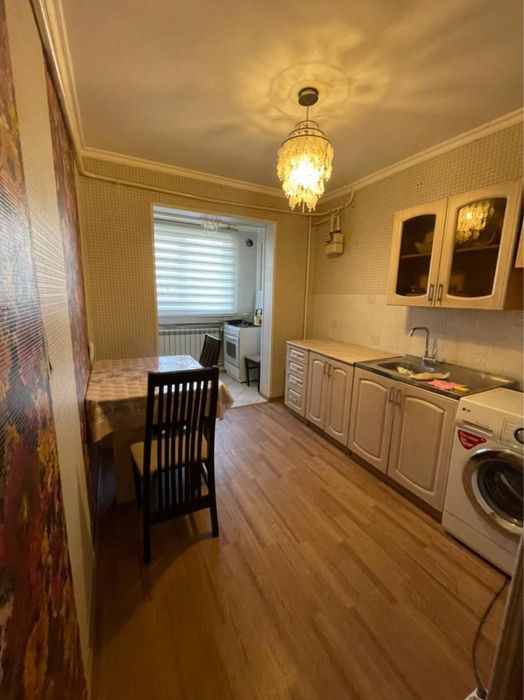 Сдам кв помесячно  2 комн