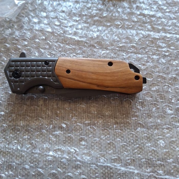 Cuțite tactice lama 10 cm Boker, cel negru cu teaca