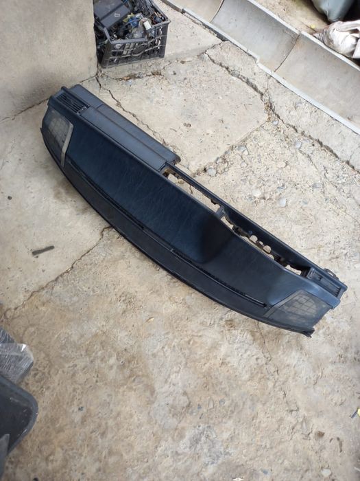 Панель на w124 мерседес.