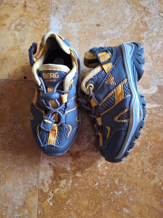 Vând adidași copii Berg 23