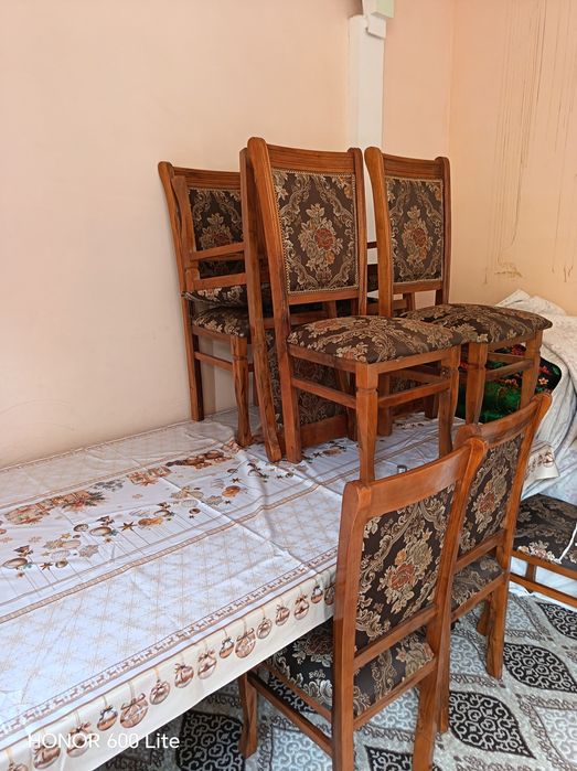 Stol stul 12 tali mexmonxonaga sotiladi srochna