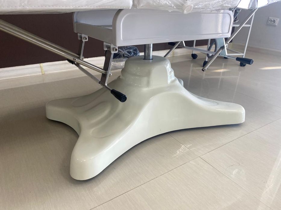 Кушетка косметологическая