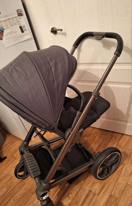 Коляска 2 в 1 в отличном состоянии