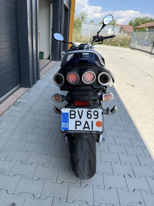 Suzuki GSR 600 2006