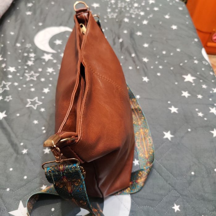 Продам сумку коричневую