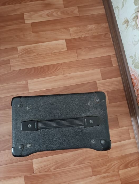 Продам комбо усилитель laney lx12