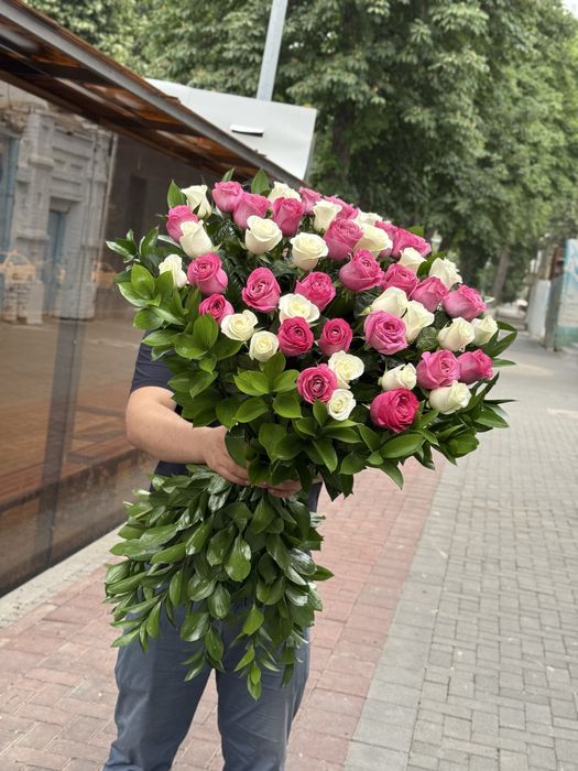 Живой гуллар сотилади