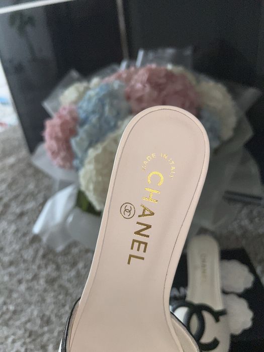 Saboti Chanel piele naturala pe stoc-26 de cm