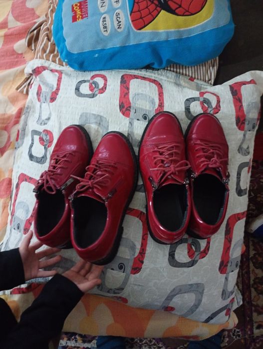 Vând ghete și pantofi de dama piele naturala 38 39 40 marimi