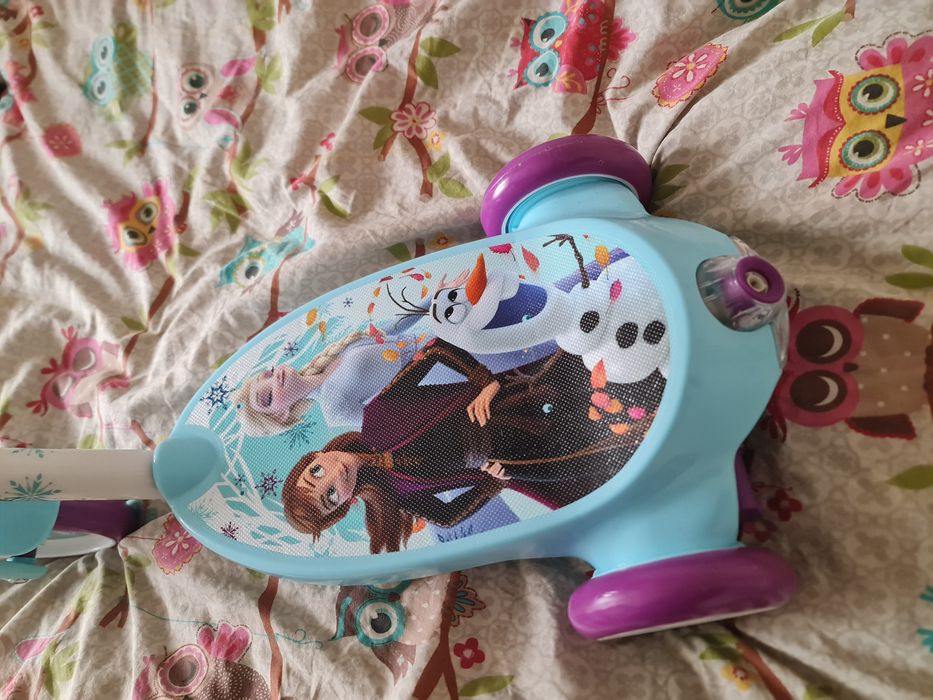 Trotineta electrica frozen pt copii