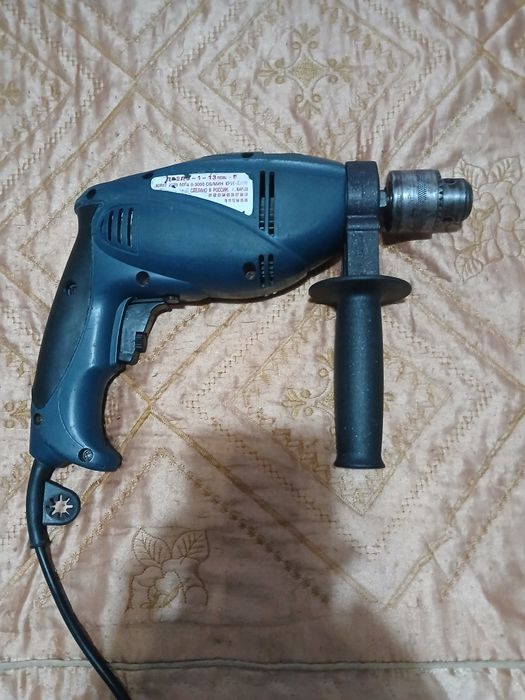 Электоинструмент дрель
