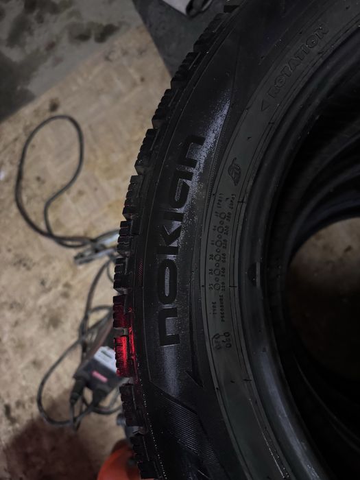 Продам резину комплект