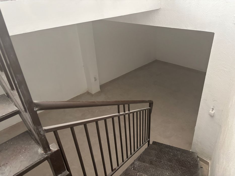 Дава се под наем Магазин в Банско - 175 кв.м за 650 € - Снимка #8