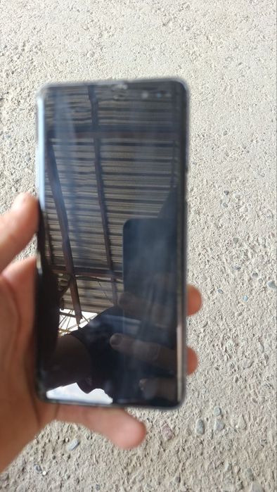 Samsung S10 5G xotirasi 8/256 iwlawi chotki