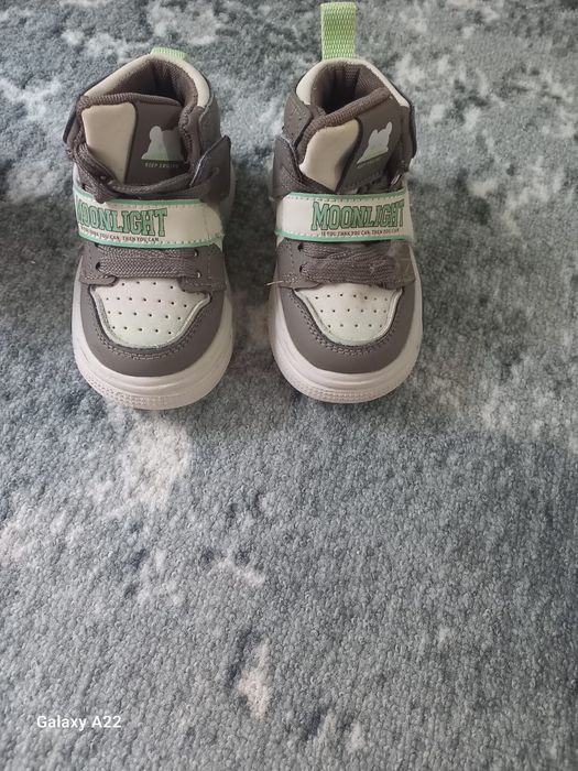 Продам обувь для ребёнка