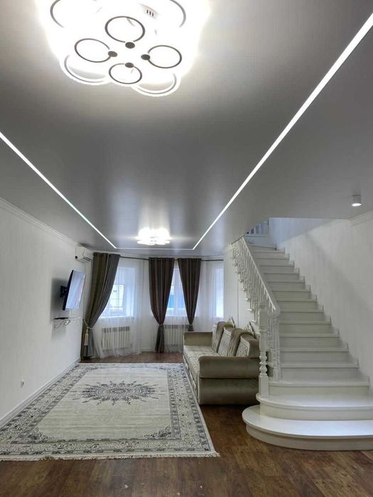 Продается 2-х этажный дом