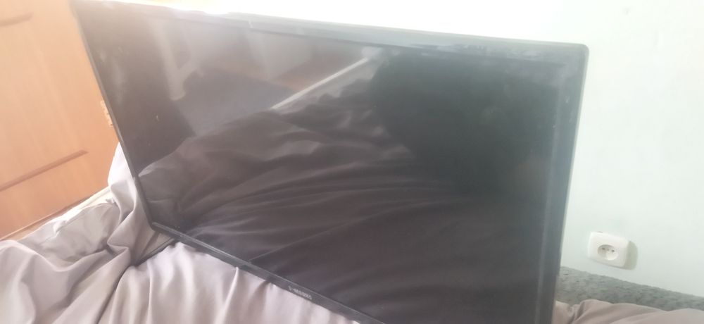 Продам Телевизор Самсунг смарт тв