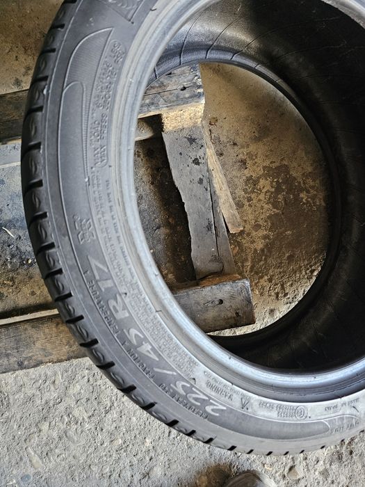 2 anvelope vara 225 45 17 Michelin