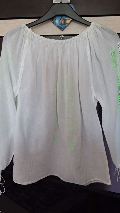 Ie, maneca lunga,.cusuta manual